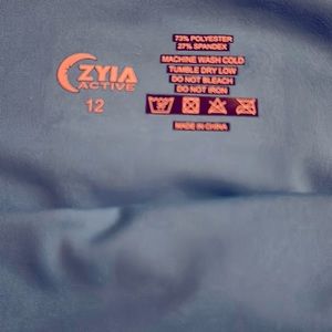Zyia blue capri leggings
